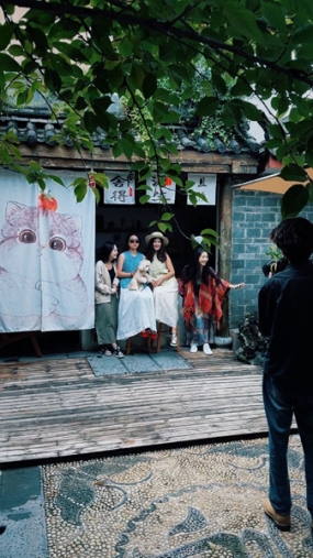 中秋短途游增量不增价，文旅产业不靠景区靠演艺