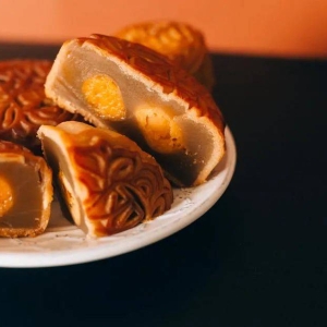 5000万「月饼」吃饱，小杨哥跌倒